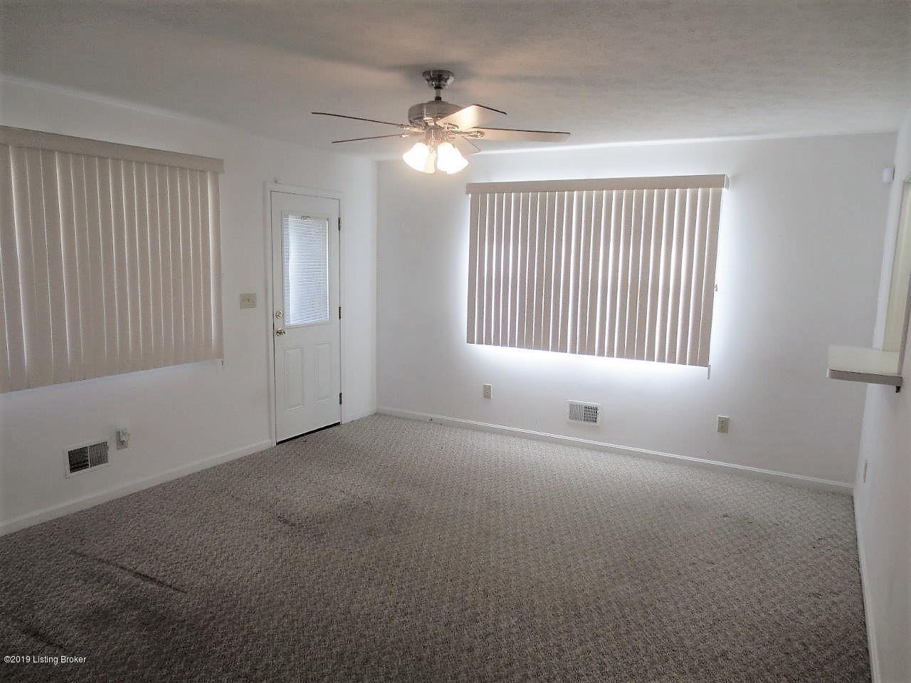 8007 Rory Way Louisville, KY 40219 - Photo 14 of 31 IMG_0016