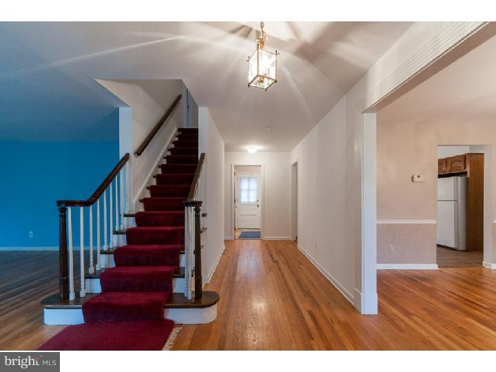 24 Stone Crop Road Wilmington, DE 19810 - Photo 3 of 25 Foyer