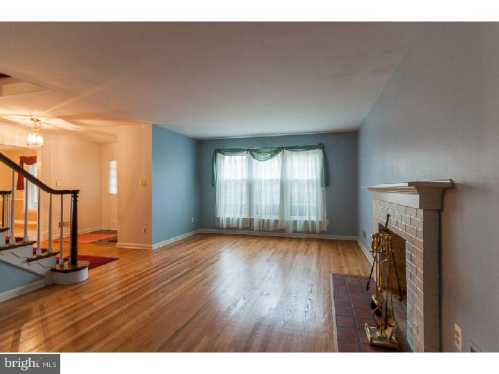 24 Stone Crop Road Wilmington, DE 19810 - Photo 5 of 25 Living Room