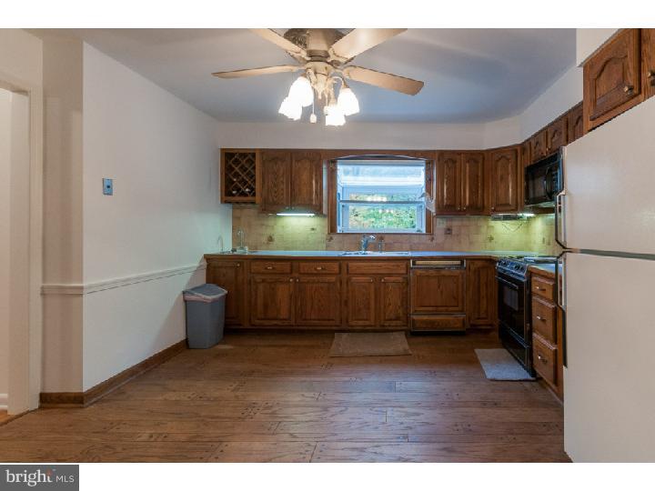 24 Stone Crop Road Wilmington, DE 19810 - Photo 7 of 25 Kitchen