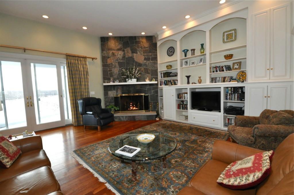 20 Muirfield Road Cumberland Center, ME 04021 - Photo 2 of 16 Spacious, front to back living room...