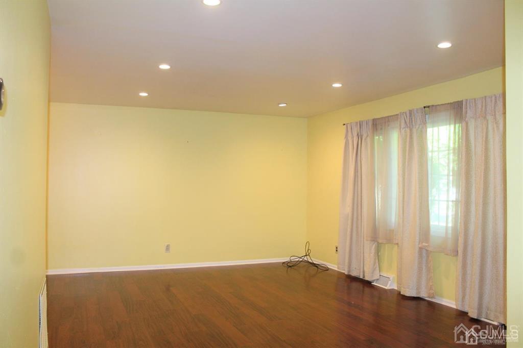 5 Nottingham Road Edison, NJ 08820 - Photo 6 of 29