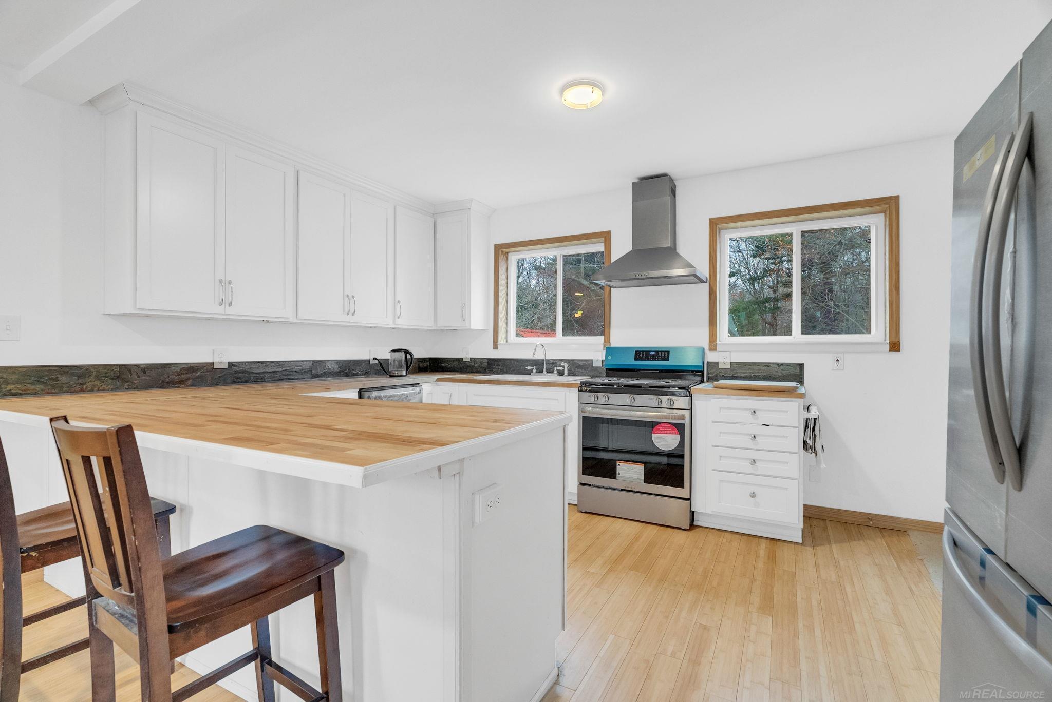 4358 Lakeshore Road Lexington, MI 48450 - Photo 14 of 68