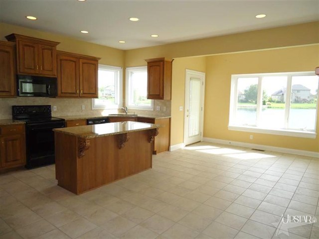 14109 Raynham Road Fort Wayne, IN 46814 - Photo 3 of 30 Gallery Image 3