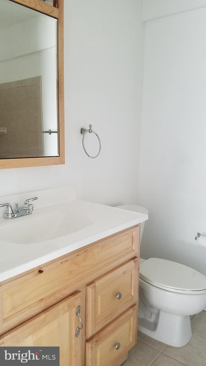 6230 Edsall Road, Unit 403 Alexandria, VA 22312 - Photo 7 of 11