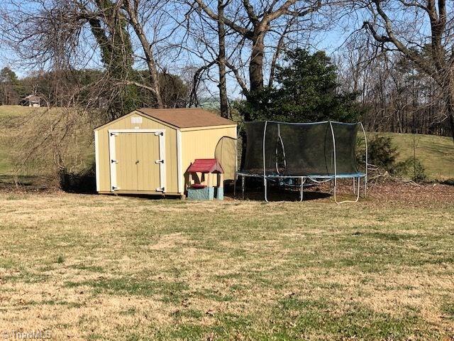 231 Melton Road Elkin, NC 28621 - Photo 6 of 28 Gallery Image 6