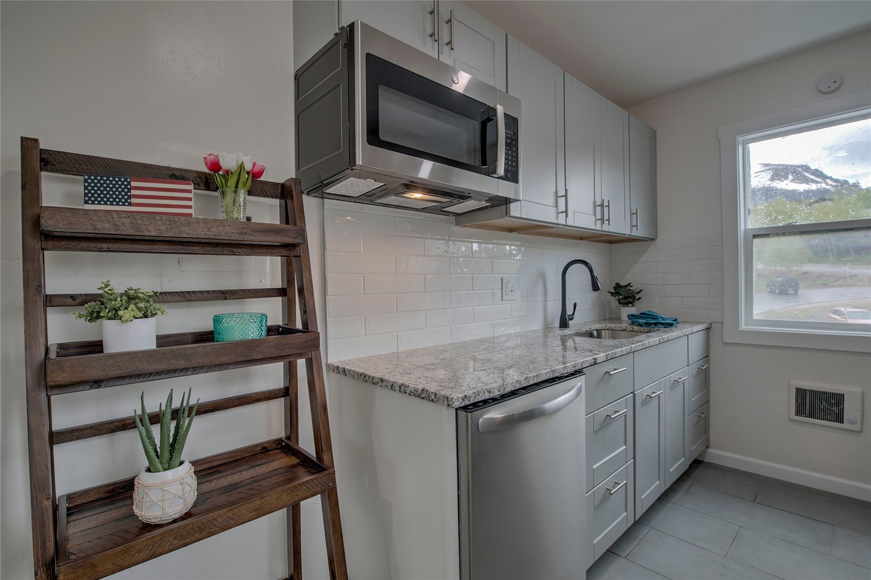 808 Ryan Gulch Road, Unit A8 Silverthorne, CO 80498 - Photo 16 of 32 Gallery Image 16