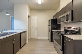 6725 Circle S Road, Unit C1023 Austin, TX 78745 - Photo 7 of 13 $500 off first month's rent! Don’t miss out on this limited-time offer — contact our team today to learn more and find the perfect unit for you!