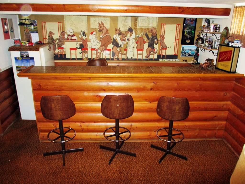 3729 Pinecrest Road Rockford, IL 61107 - Photo 19 of 22 a view of a room with gym equipment