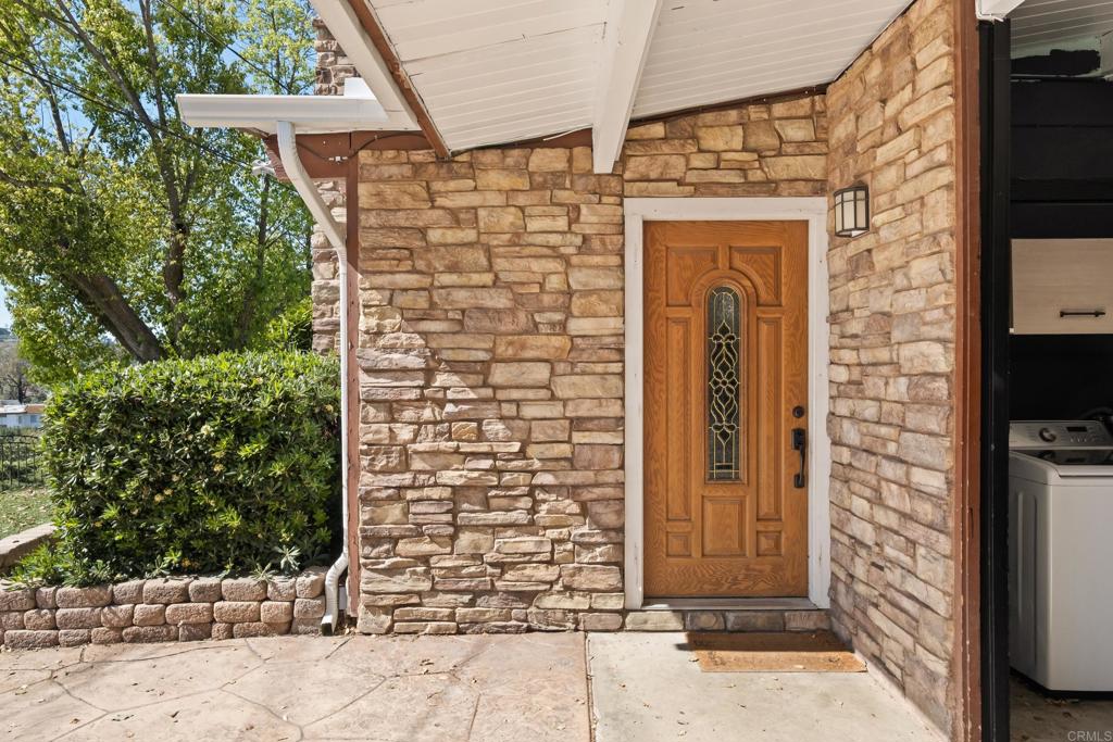 10274 Madrid Way Spring Valley, CA 91977 - Photo 17 of 50