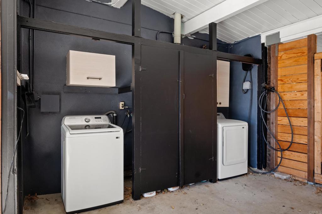 10274 Madrid Way Spring Valley, CA 91977 - Photo 18 of 50