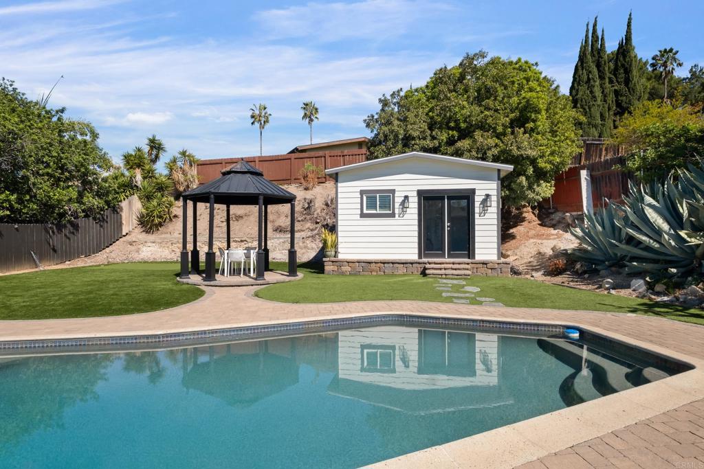 10274 Madrid Way Spring Valley, CA 91977 - Photo 7 of 50