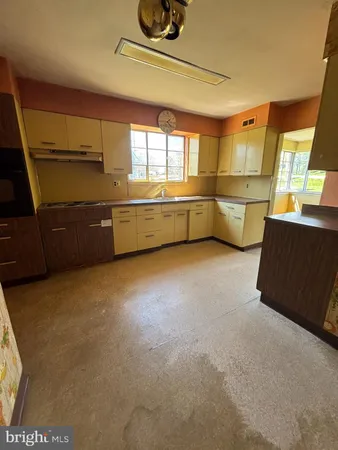 $449,000 | 4022 West Chester Pike, Newtown Square, PA 19073