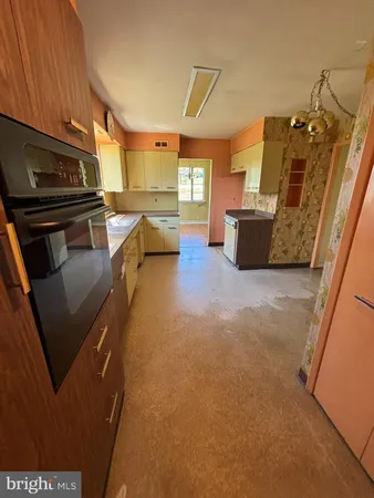 $449,000 | 4022 West Chester Pike, Newtown Square, PA 19073