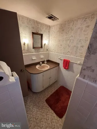 $449,000 | 4022 West Chester Pike, Newtown Square, PA 19073