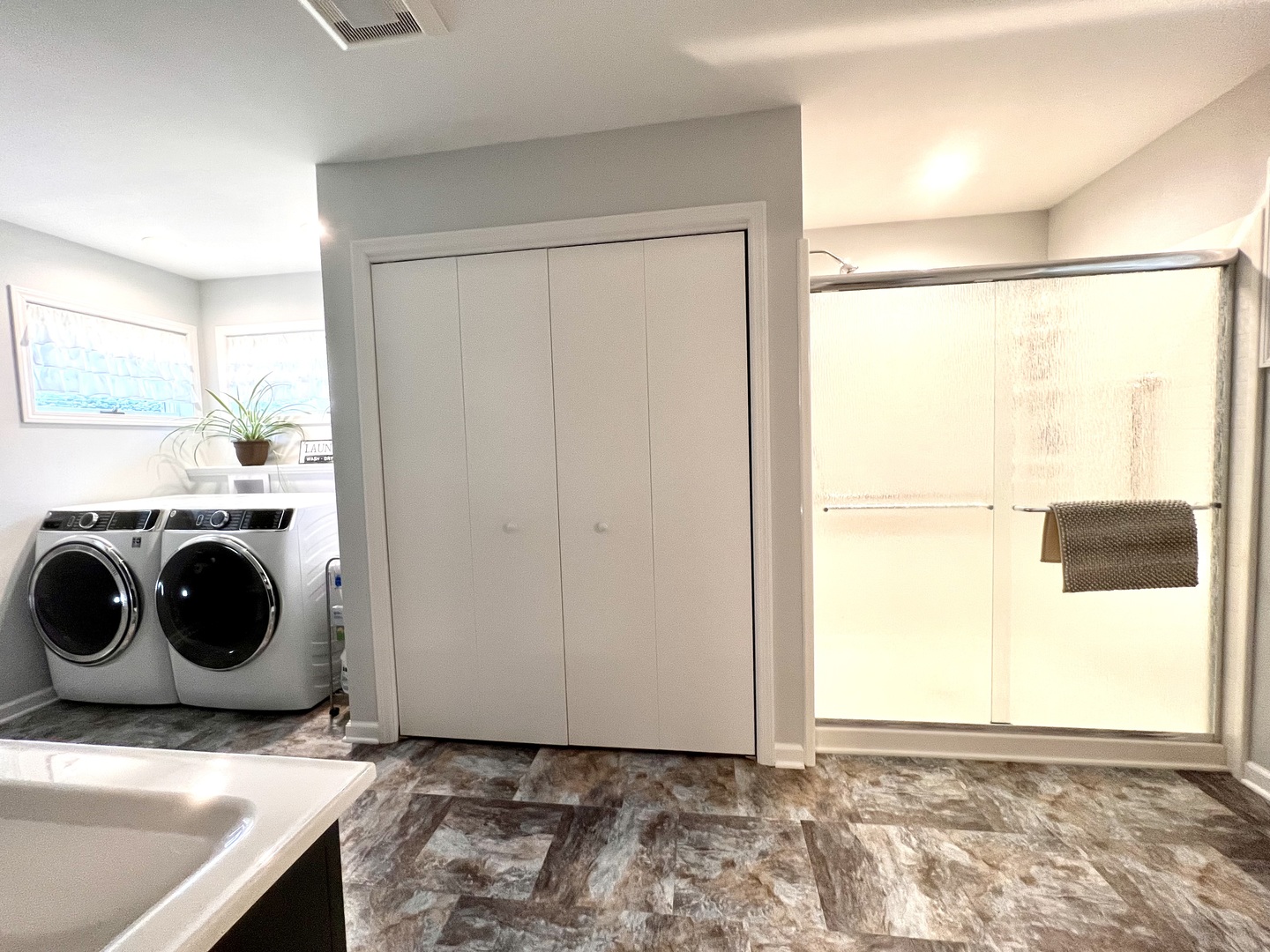 329 Rockside Drive Dixon, IL 61021 - Photo 11 of 23 a view of utility room