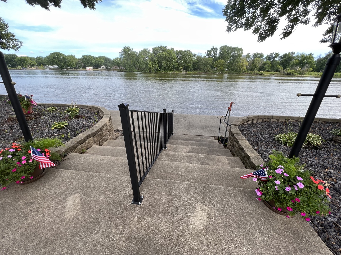 329 Rockside Drive Dixon, IL 61021 - Photo 21 of 23 a view of lake