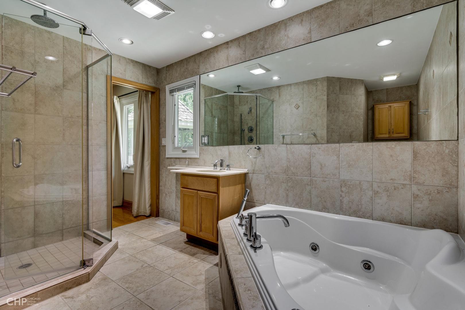 111 Roberts Road Inverness, IL 60010 - Photo 14 of 31 Gallery Image 14