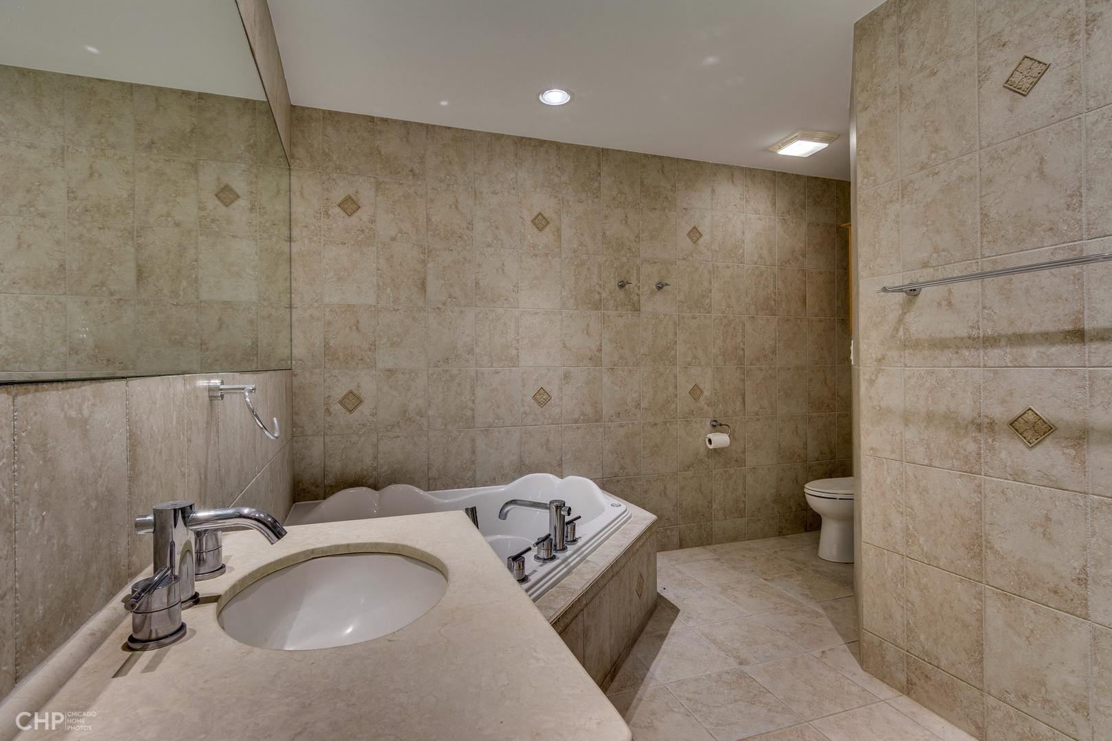 111 Roberts Road Inverness, IL 60010 - Photo 15 of 31 Gallery Image 15