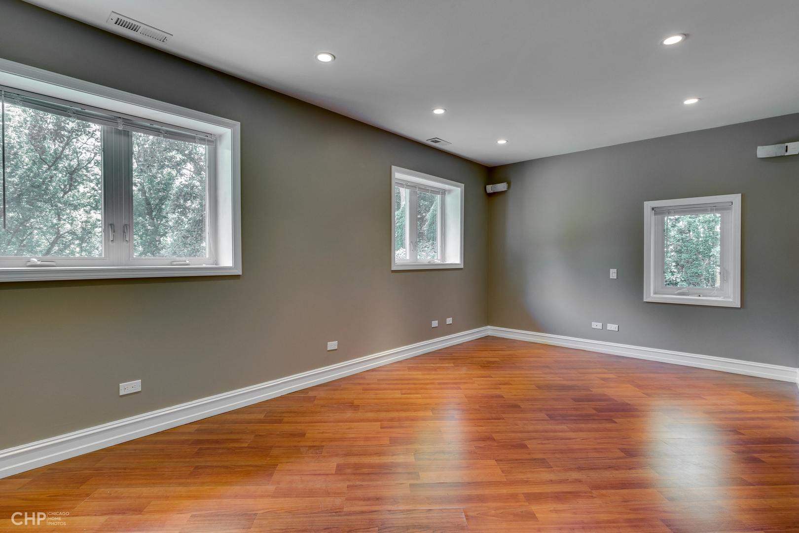 111 Roberts Road Inverness, IL 60010 - Photo 16 of 31 Gallery Image 16