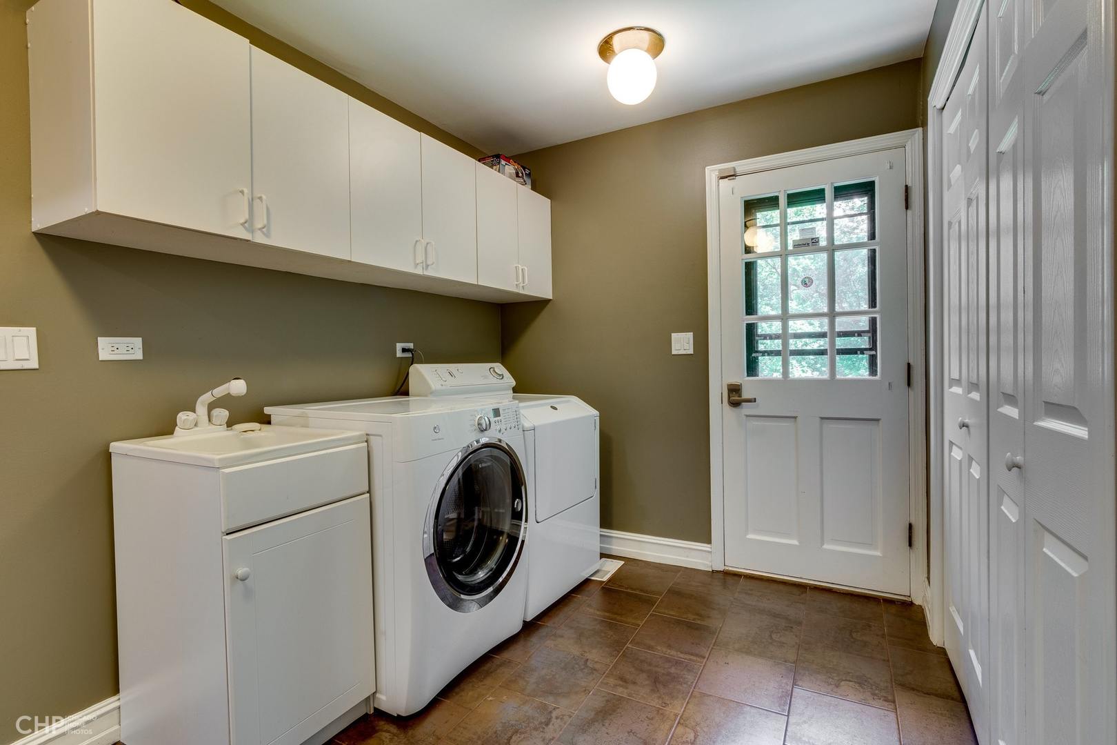 111 Roberts Road Inverness, IL 60010 - Photo 17 of 31 Gallery Image 17