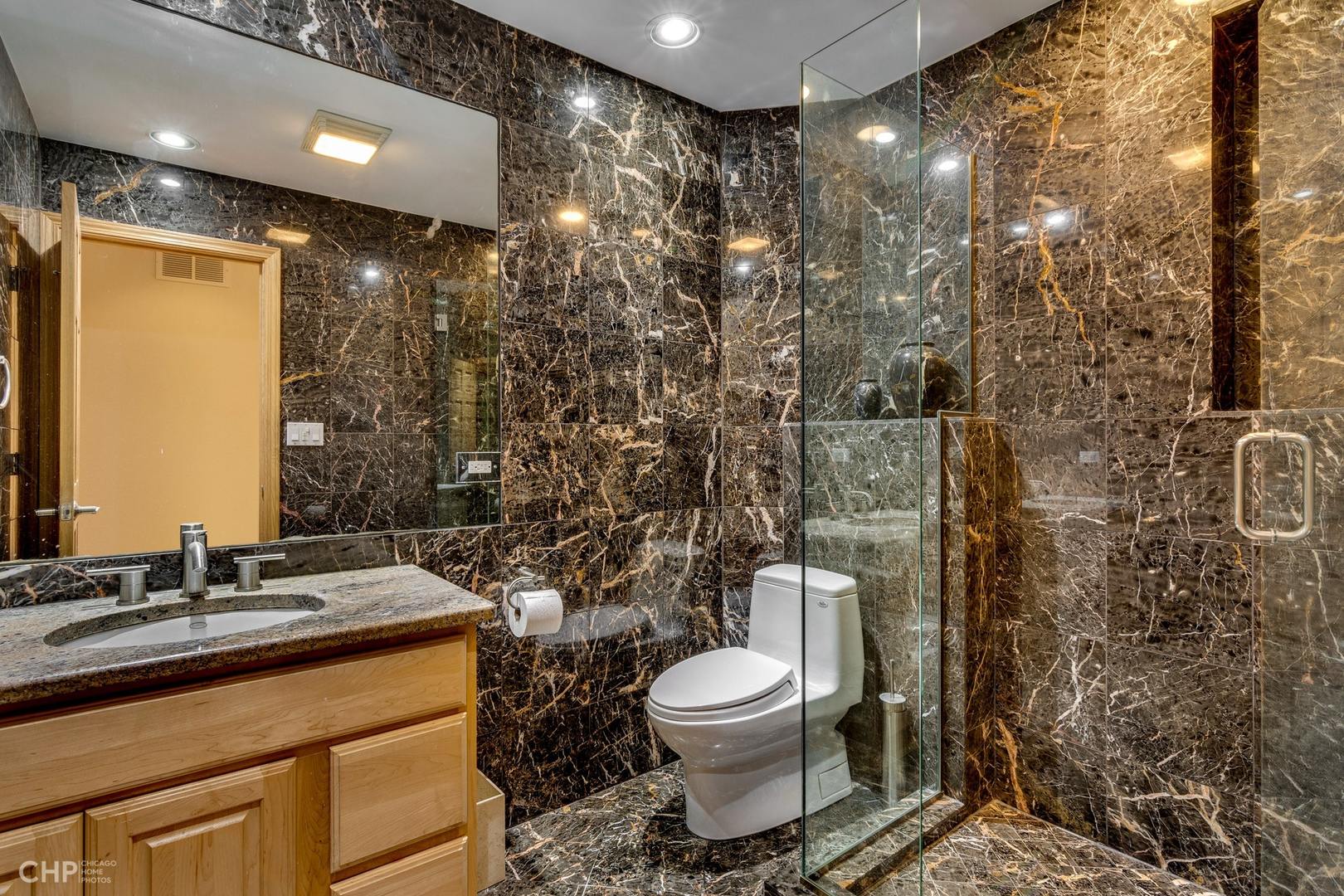 111 Roberts Road Inverness, IL 60010 - Photo 18 of 31 Gallery Image 18