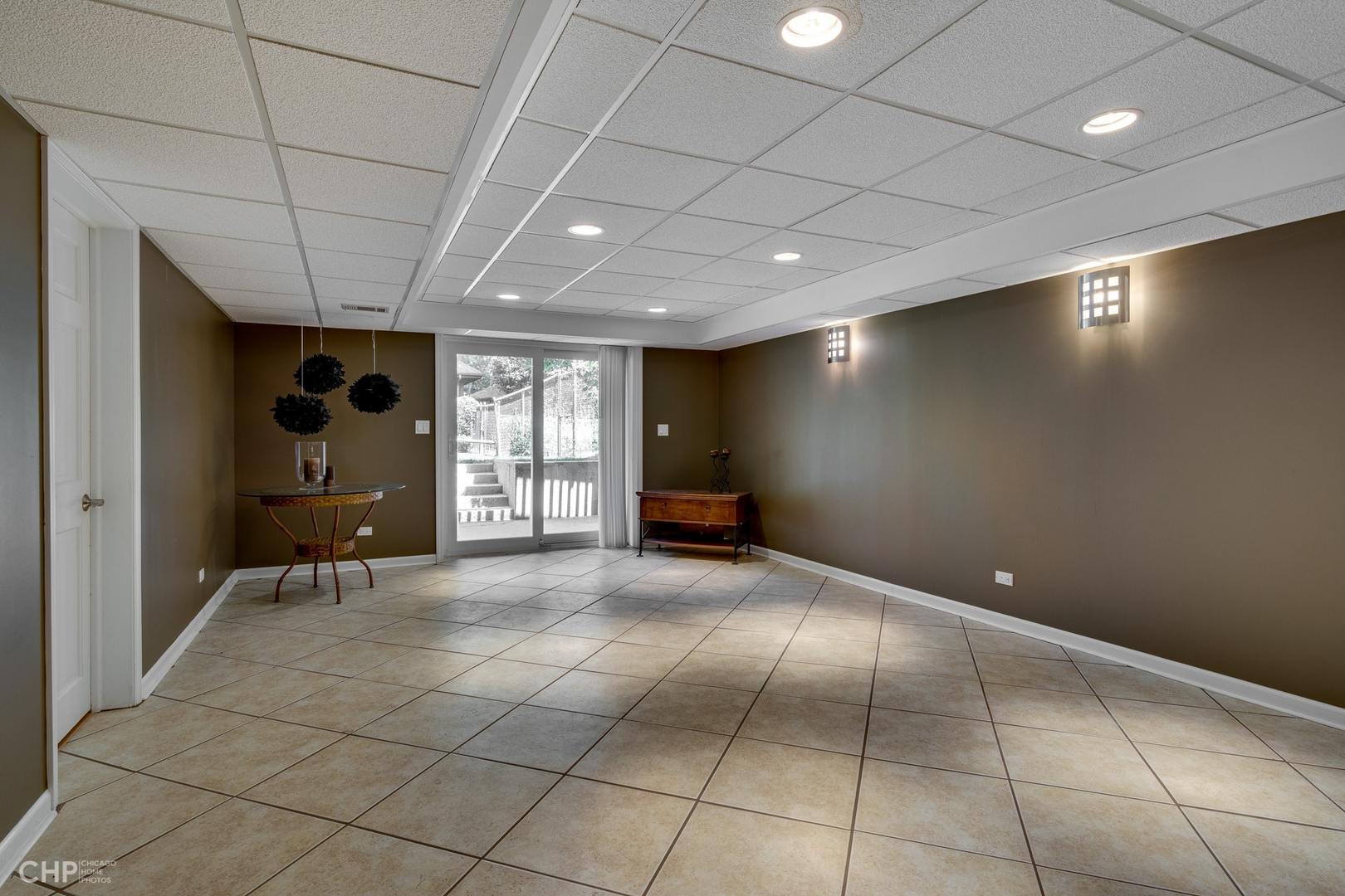 111 Roberts Road Inverness, IL 60010 - Photo 21 of 31 Gallery Image 21