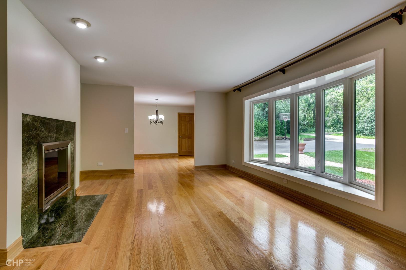 111 Roberts Road Inverness, IL 60010 - Photo 10 of 31 Gallery Image 10