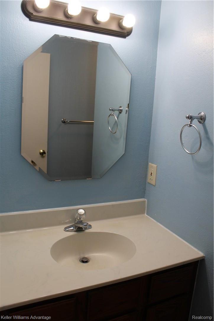 2620 West Erie Road Temperance, MI 48182 - Photo 21 of 47 IMG_2518.JPG