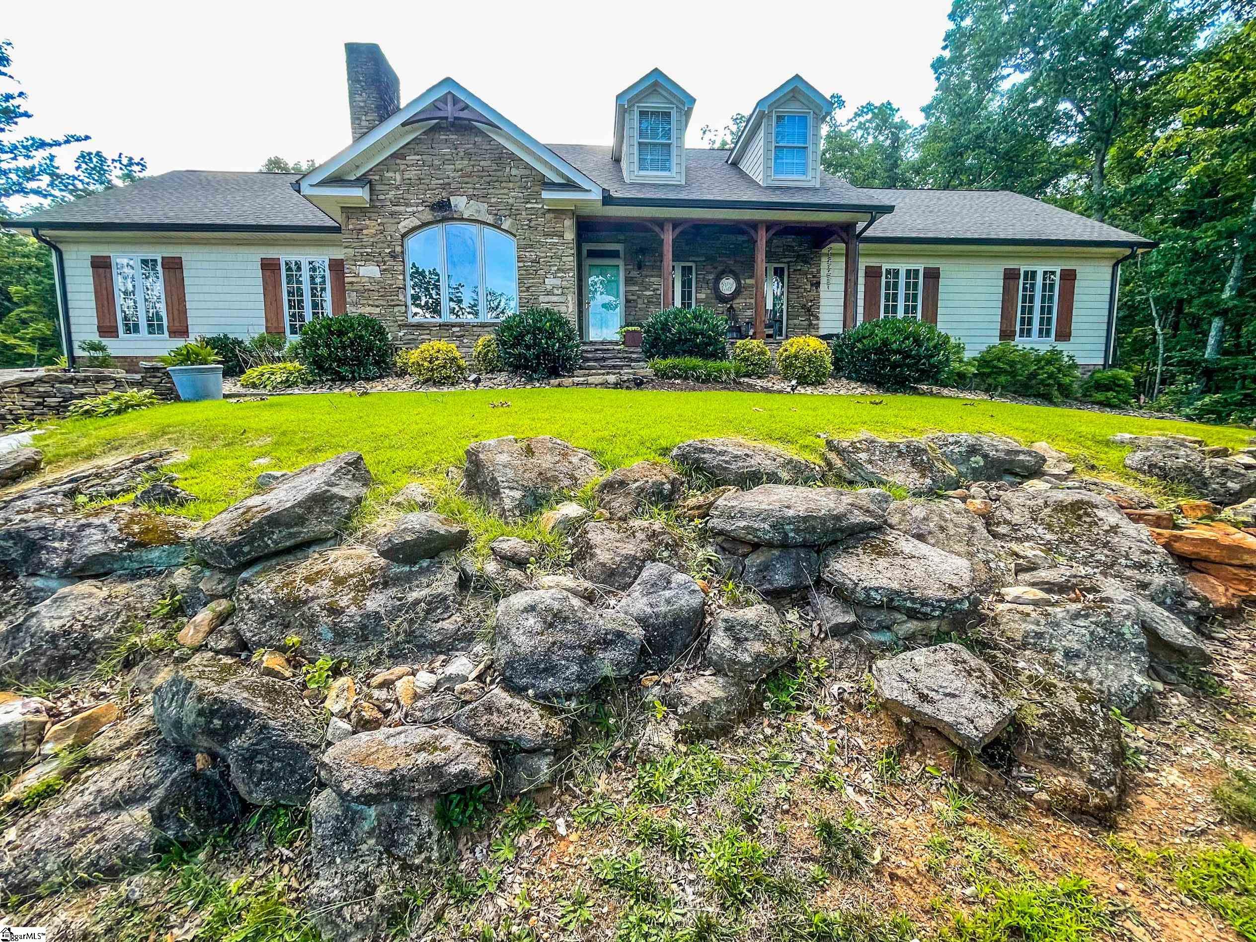 290 Chinquapin Road Easley, SC 29640 - Photo 2 of 34