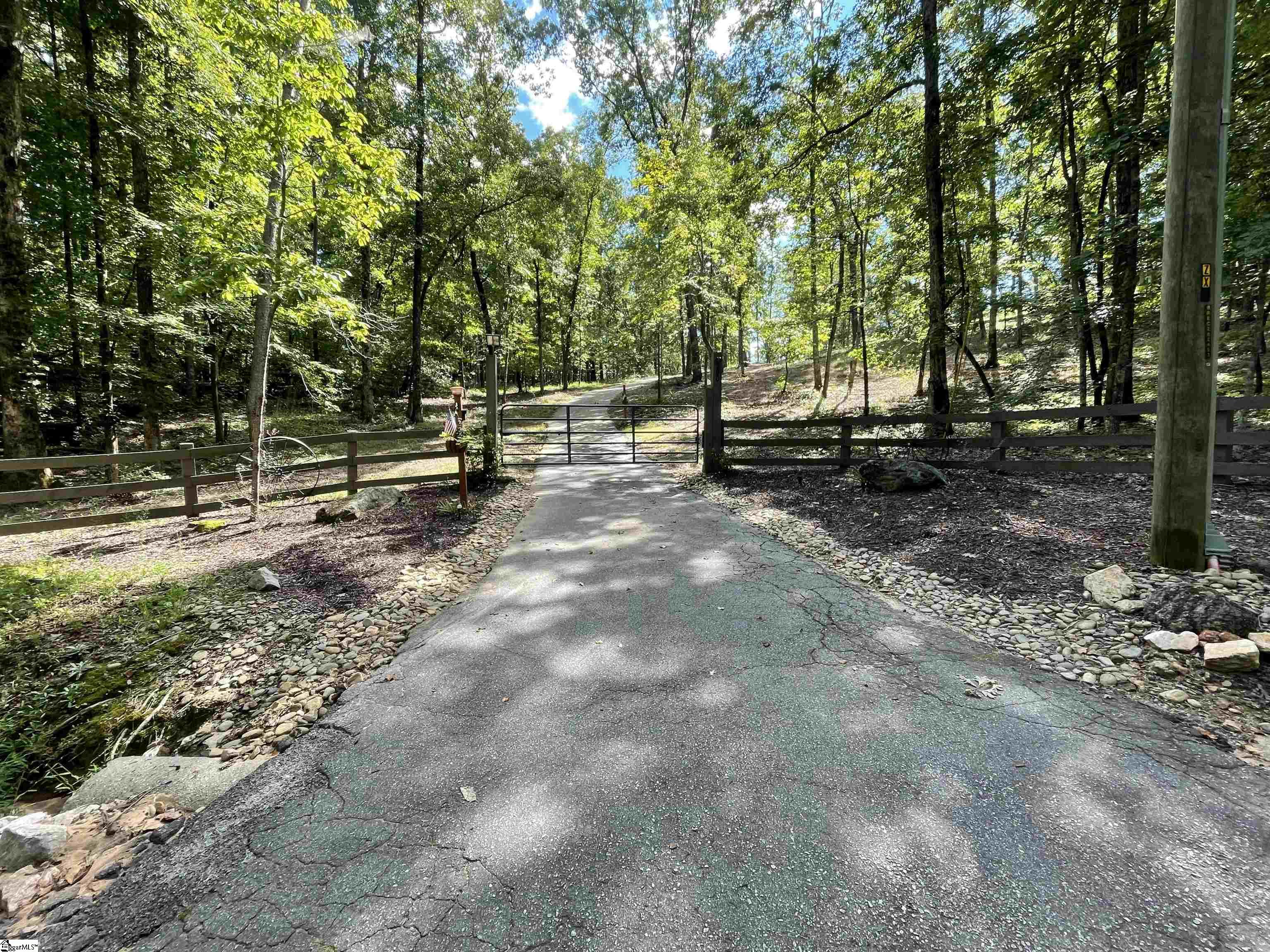 290 Chinquapin Road Easley, SC 29640 - Photo 6 of 34