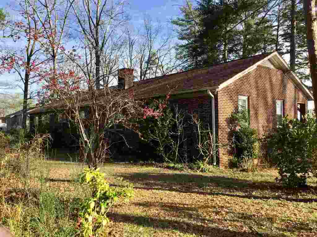 243 Travis Road Starr, SC 29684 - Photo 4 of 19 Gallery Image 4
