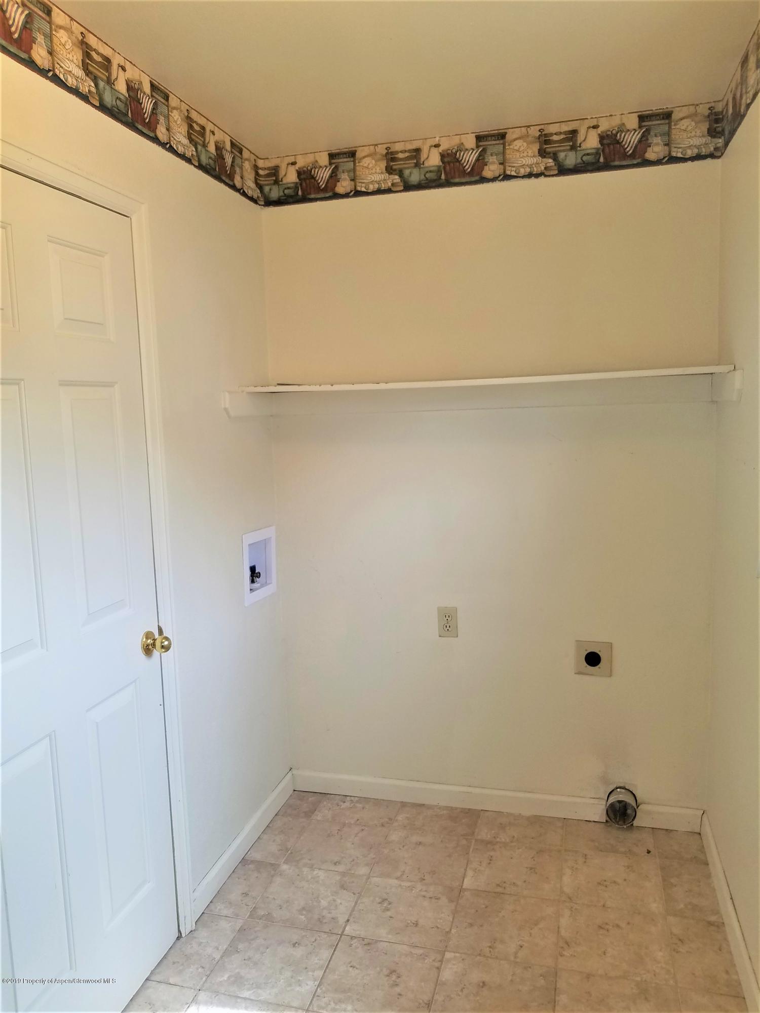 1526 Arabian Avenue Rifle, CO 81650 - Photo 9 of 20 a view of a small space