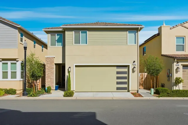 $410,000 | 1107 Significant Way West, Madera, CA 93636