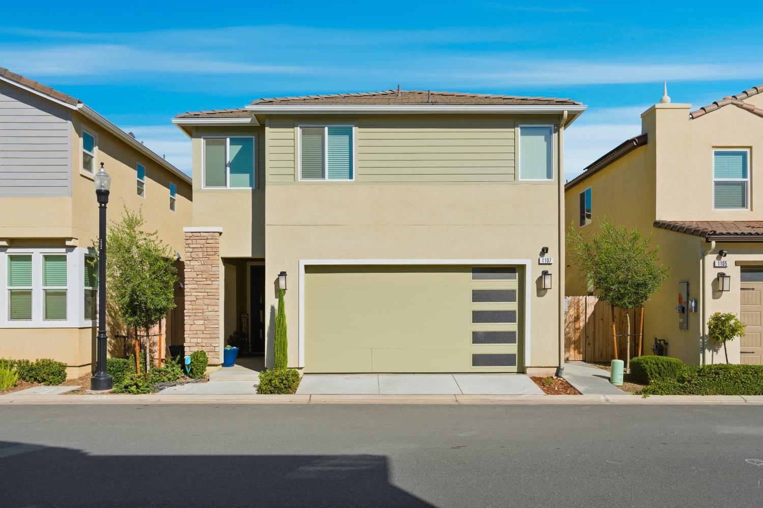 1107 Significant Way West Madera, CA 93636 - Photo 2 of 39