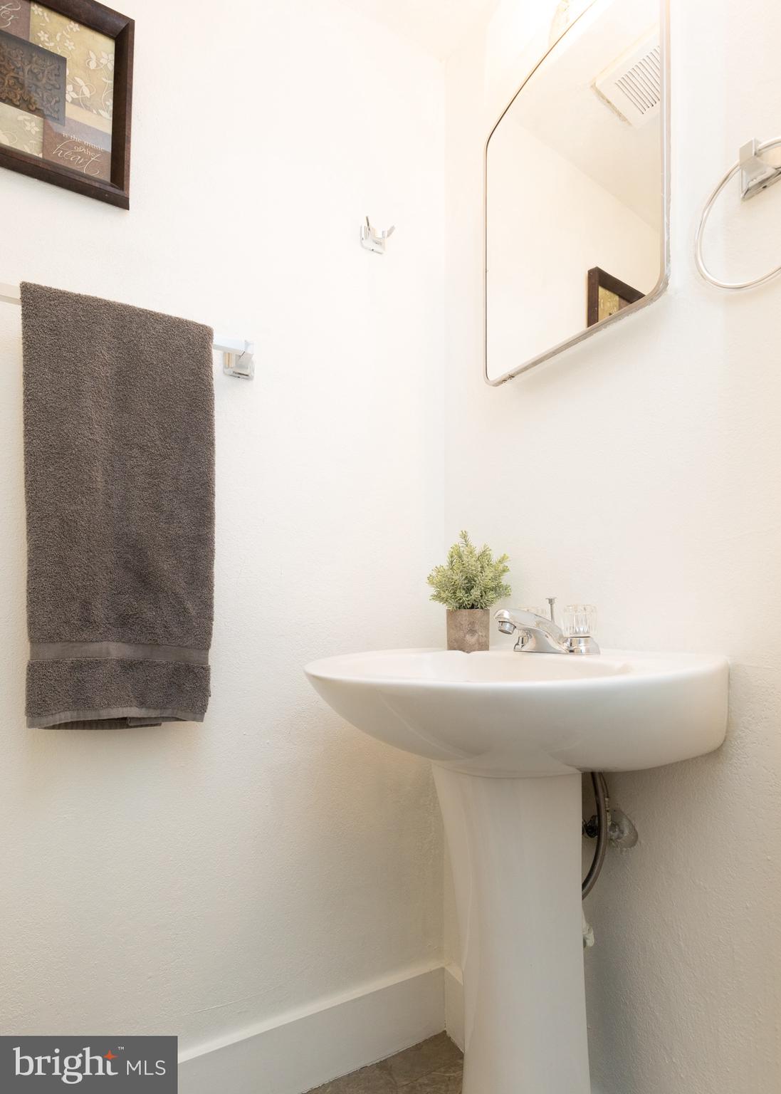 9023 Cloverly Road Philadelphia, PA 19136 - Photo 32 of 39 Gallery Image 32