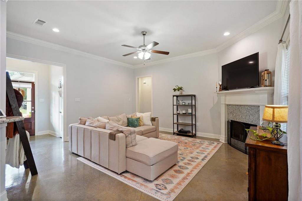 675 Lane Street Mandeville, LA 70448 - Photo 3 of 17 Gallery Image 3