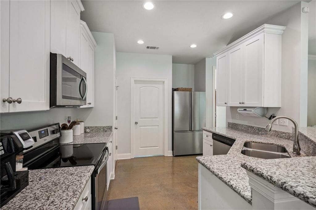 675 Lane Street Mandeville, LA 70448 - Photo 6 of 17 Gallery Image 6