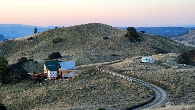 237 Spring Canyon Road Orondo, WA 98843 - Photo 18 of 27