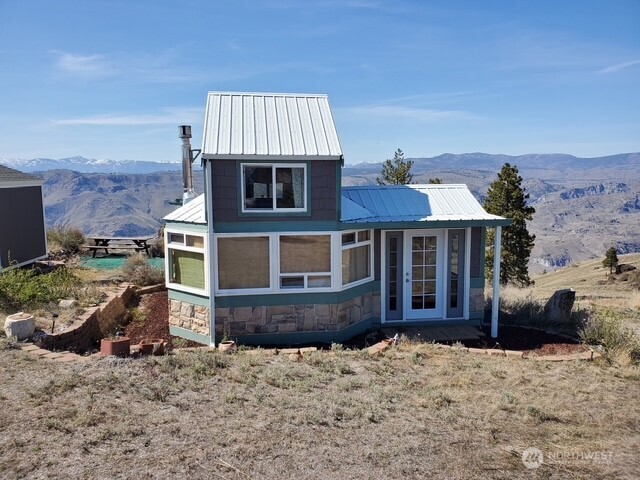 237 Spring Canyon Road Orondo, WA 98843 - Photo 3 of 27