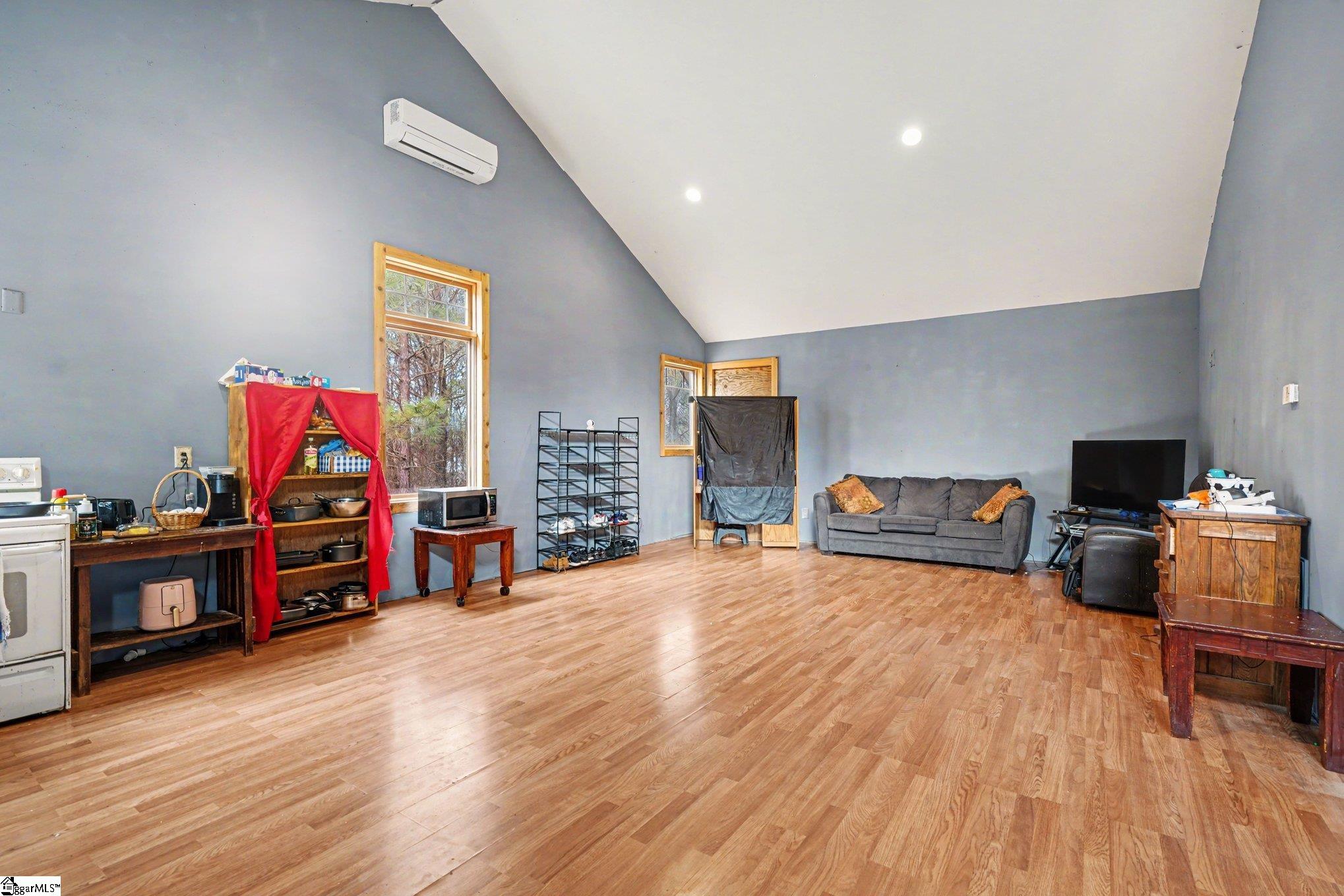 113 Ernestine Hayes Road Pickens, SC 29671 - Photo 7 of 27