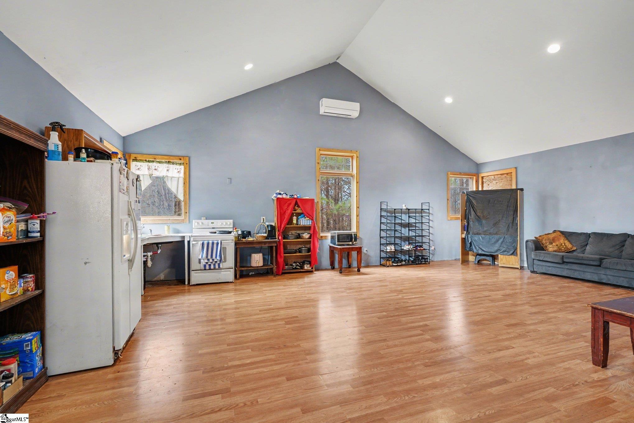 113 Ernestine Hayes Road Pickens, SC 29671 - Photo 10 of 27