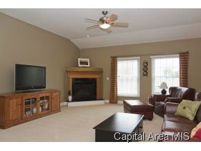 2109 Harbor Landing Springfield, IL 62712 - Photo 4 of 21
