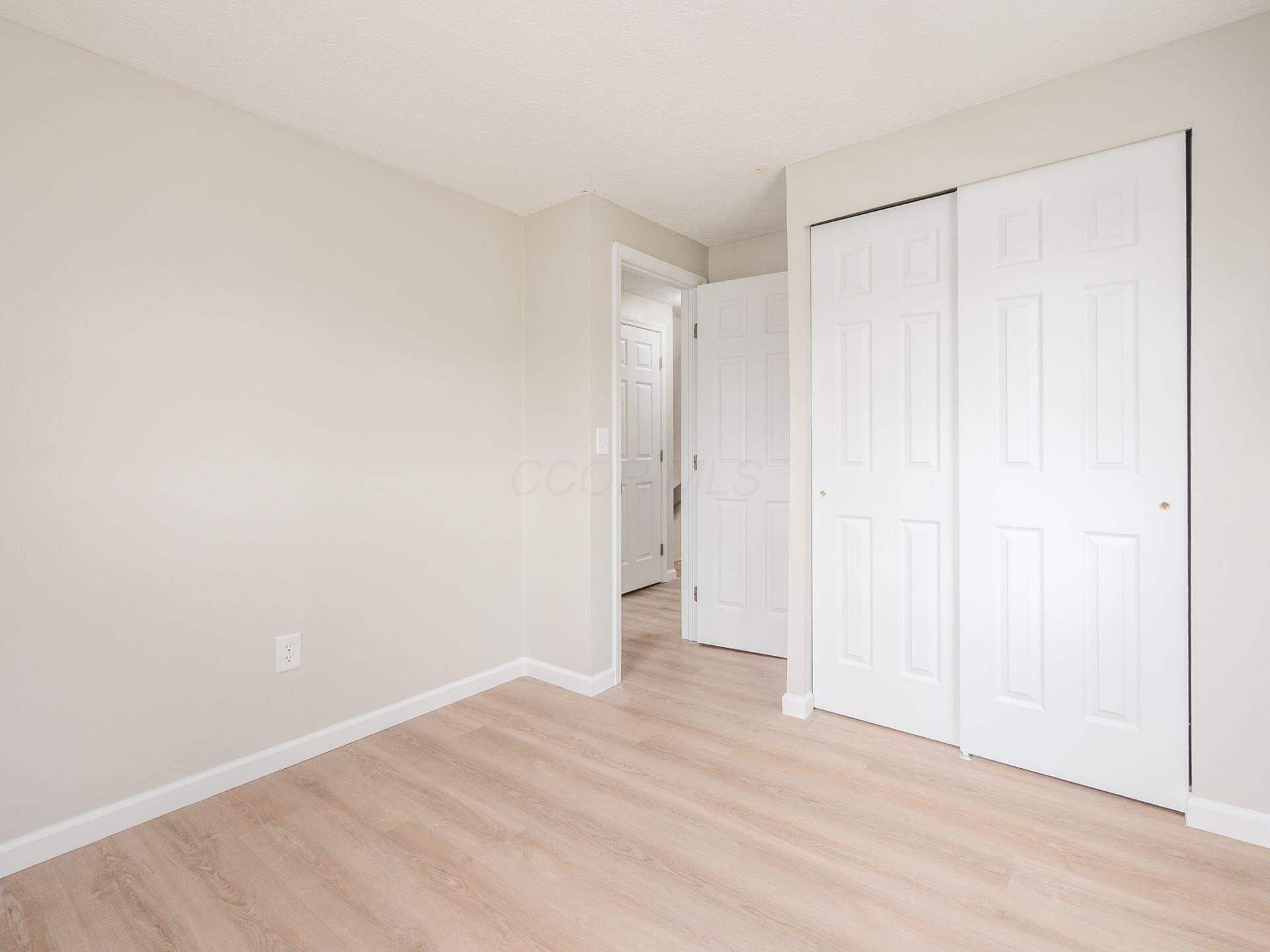 660 Cherry Hollow Road, Unit E Columbus, OH 43228 - Photo 21 of 36 019_ Rd Columbus OH 43228 USA
