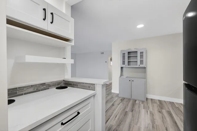 $3,000 | 100 Shore Court, Unit 208, North Palm Beach, FL 33408