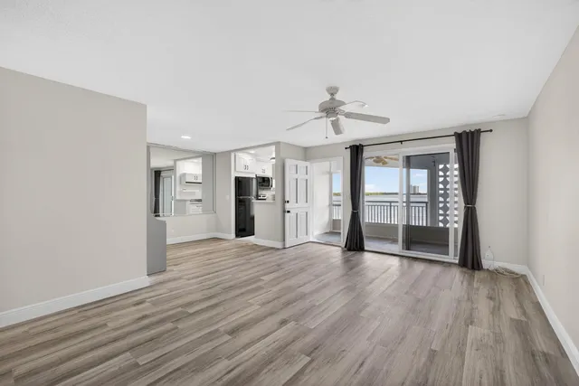 $3,000 | 100 Shore Court, Unit 208, North Palm Beach, FL 33408