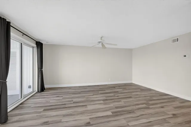 $3,000 | 100 Shore Court, Unit 208, North Palm Beach, FL 33408