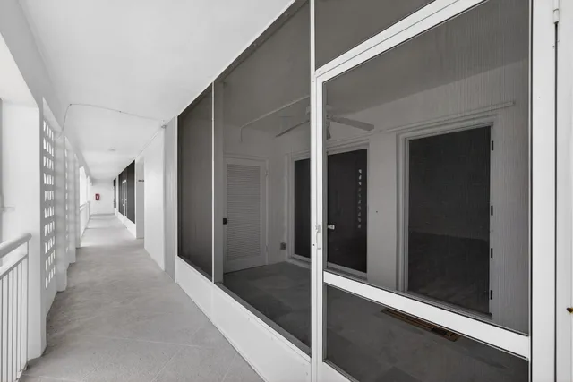 $3,000 | 100 Shore Court, Unit 208, North Palm Beach, FL 33408