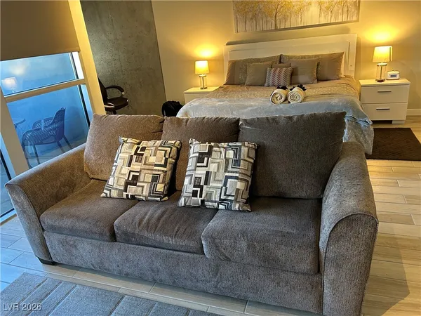$2,300 | 353 East Bonneville Avenue, Unit 805, Las Vegas, NV 89101