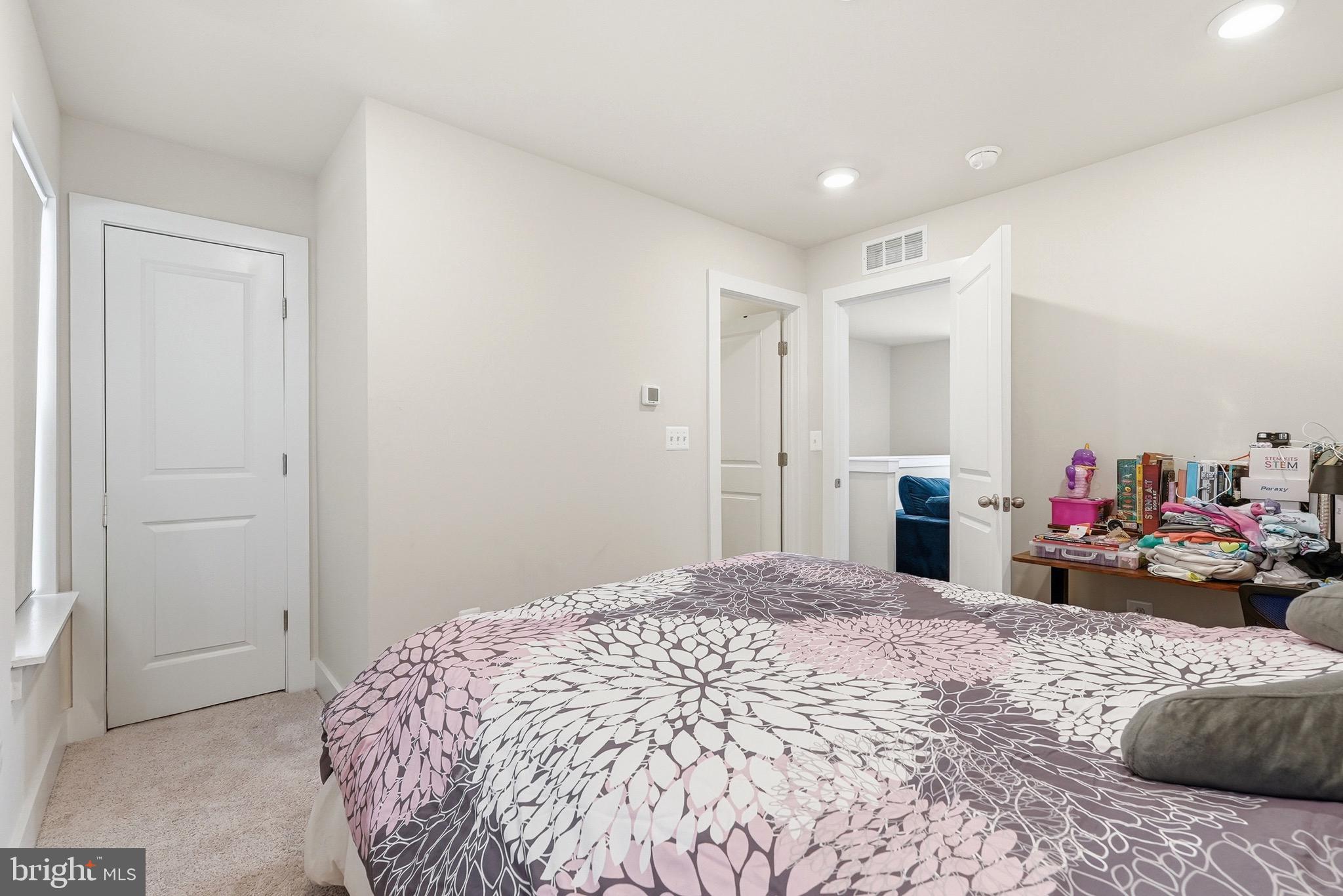 153 Locke Street Baltimore, MD 21230 - Photo 35 of 39